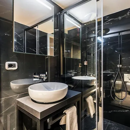 Appartement Motor Valley Styled - Luxury By Design Club Collection *