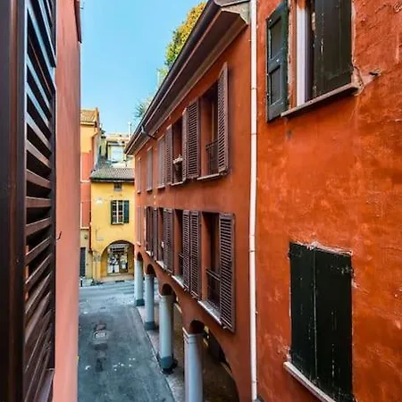 Motor Valley Styled - Luxury By Design Club Collection Appartement