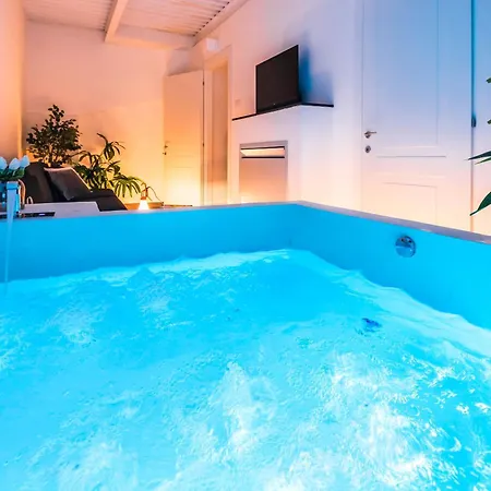 Motor Valley Styled - Luxury By Design Club Collection Apartmán